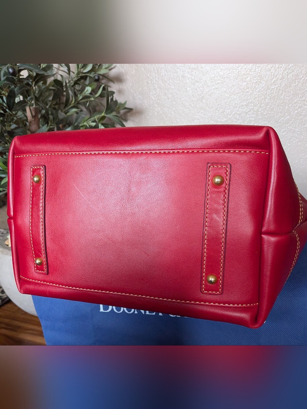 Beautiful! NWT Dooney and Bourke Florentine Tulip Shopper Tote in RED - Picture 4 of 8